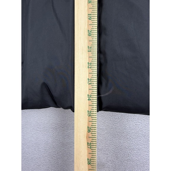 Old Navy Women's Sz XL Black Quilted Puffer Crop Full Zip W/Snap Buttons Jacket - Picture 7 of 8